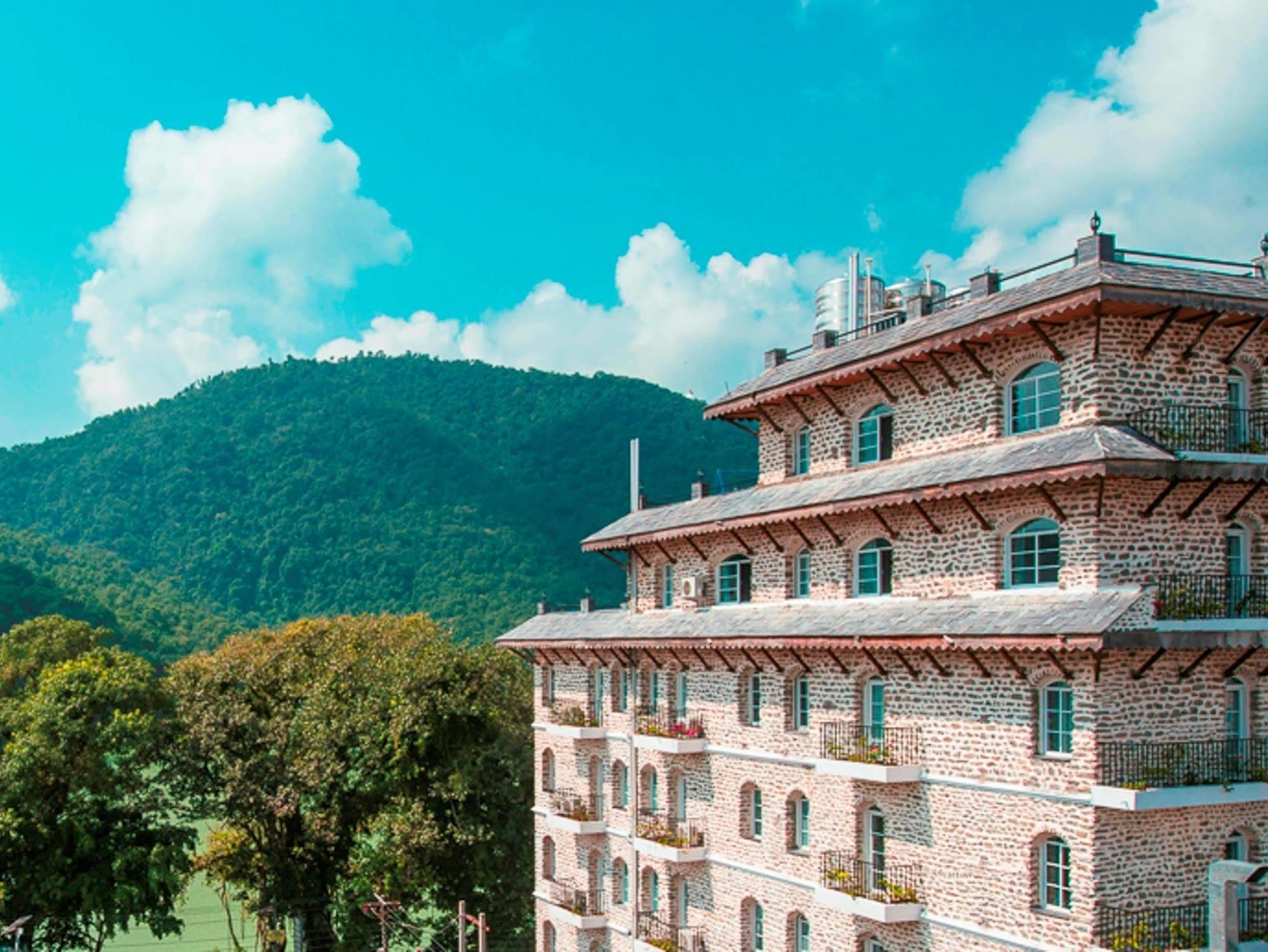 Glacier Hotel & Spa Pokhara Kültér fotó